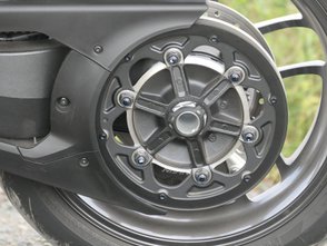 Riemenantrieb der Honda WN7 am Hinterrad