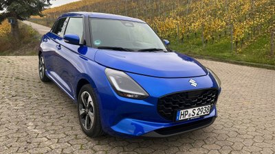 Suzuki Swift in der Frontansicht. 