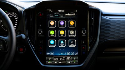 Mitteldisplay des Subaru Forester.