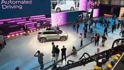 Messe-Stand von Volkswagen auf der IAA Mobility 2025.