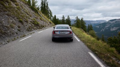 Heckansicht des Volvo ES90