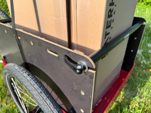 Ein Schnellspanner an der Bordwand light beim Hmax light