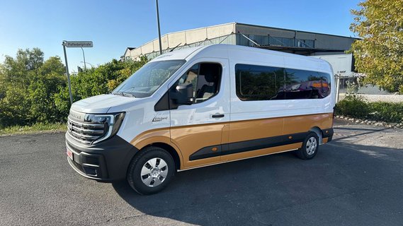 Eifelland Nissan Interstar.