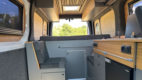 Eifelland Nissan Interstar.