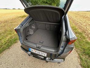 Kofferraumansicht des Cupra Tavascan. 