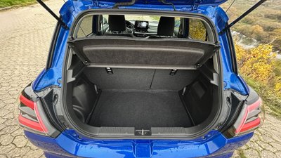 Kofferraum eines Autos. 
