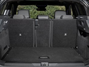 Blick in den Kofferraum des Opel Grandland PHEV