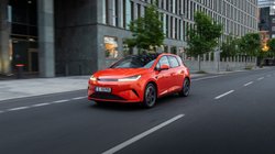 BYD Dolphin G DM-i Test – Fahrt durch die Stadt.