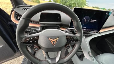 Lenkrad des Cupra Tavascan VZ. 