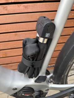 Rahmenhalterung des Falt- und Kettenschloss AXA Foldable 8-130.