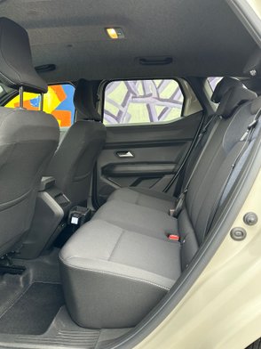 Blick auf die Rückbank des Dacia Duster