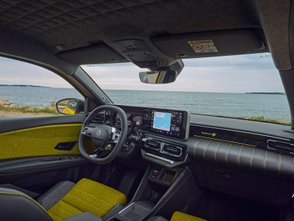 Blick ins Cockpit des Renault 5 E-Tech.