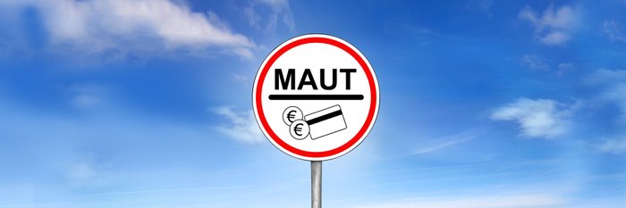 Verkehrsschild mit der Aufschrift "Maut".