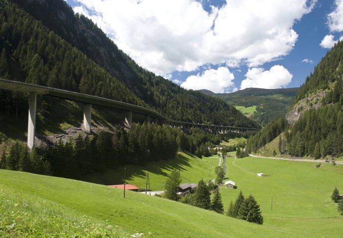 Die Luegbrücke auf der Brennerautobahn A13 wird saniert. 