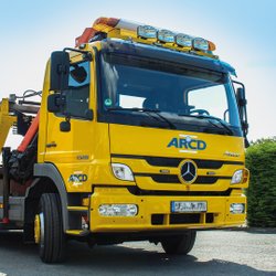Gelbes Abschleppfahrzeug des ARCD.