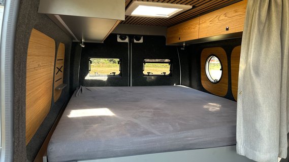 Eifelland Nissan Interstar.