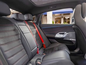 Rückbank des Mercedes-Benz C 400 4Matic Elektro