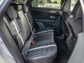 Blick auf die Rückbank des Opel Grandland PHEV