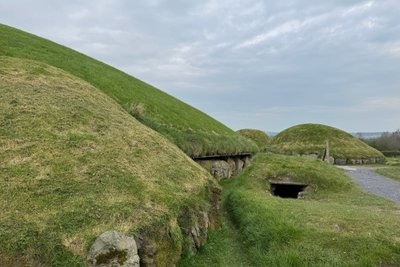 Die Ganggräber von Knowth. 