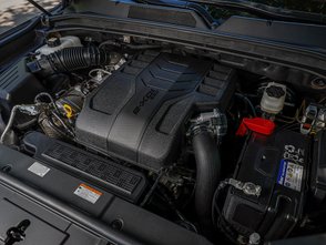 Motor des KGM Musso.
