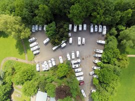 Luftaufnahme vom Wohnmobilstellplatz am Rhein in Köln-Riehl