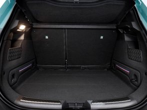 Kofferraumansicht des Renault 4 E-Tech.