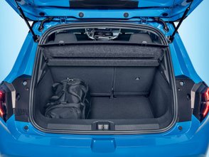 Blick in den Kofferraum des Nissan Micra EV.