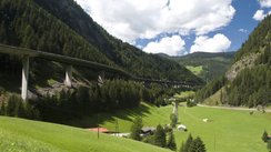 Die Luegbrücke auf der Brennerautobahn A13 wird saniert. 