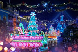 Weihnachtsparade im Disneyland Paris