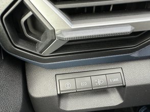 Direktwahltasten im Cockpit des Dacia Duster