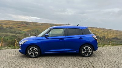 Suzuki Swift in der Seitenansicht. 