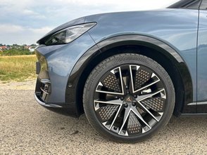 Reifen und Felge des Cupra Tavascan VZ. 