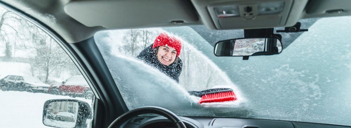 Was im Winter nicht fürs Auto fehlen sollte