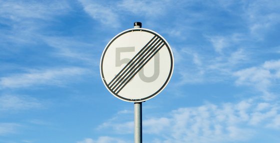 Geschwindigkeitsschild 25 Km/h – Aluminium, 200 Mm, Wetterfest, Mit Bohrlöchern